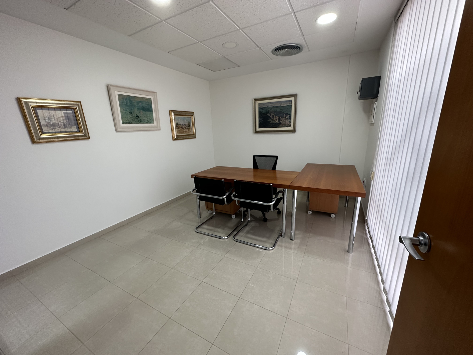 Locales-Venta-Manises-1410345-Foto-1