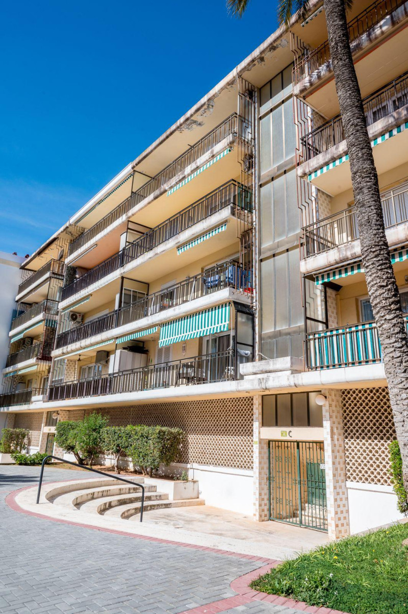 <p>Beachfront apartment in Las Marinas de Denia</p>