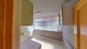 Pisos-Venta-LÂ´Hospitalet de Llobregat-1908215-Foto-2-Carrousel