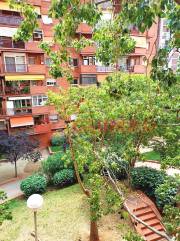 Pisos-Venta-Barcelona-2352728-Foto-1-Carrousel