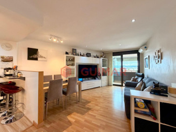 Pisos-Venta-Cornellà de Llobregat-2364420-Foto-3-Carrousel