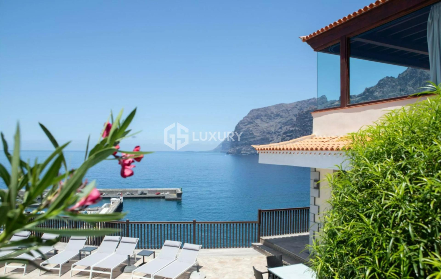 Clifftop Villa in Los Gigantes
