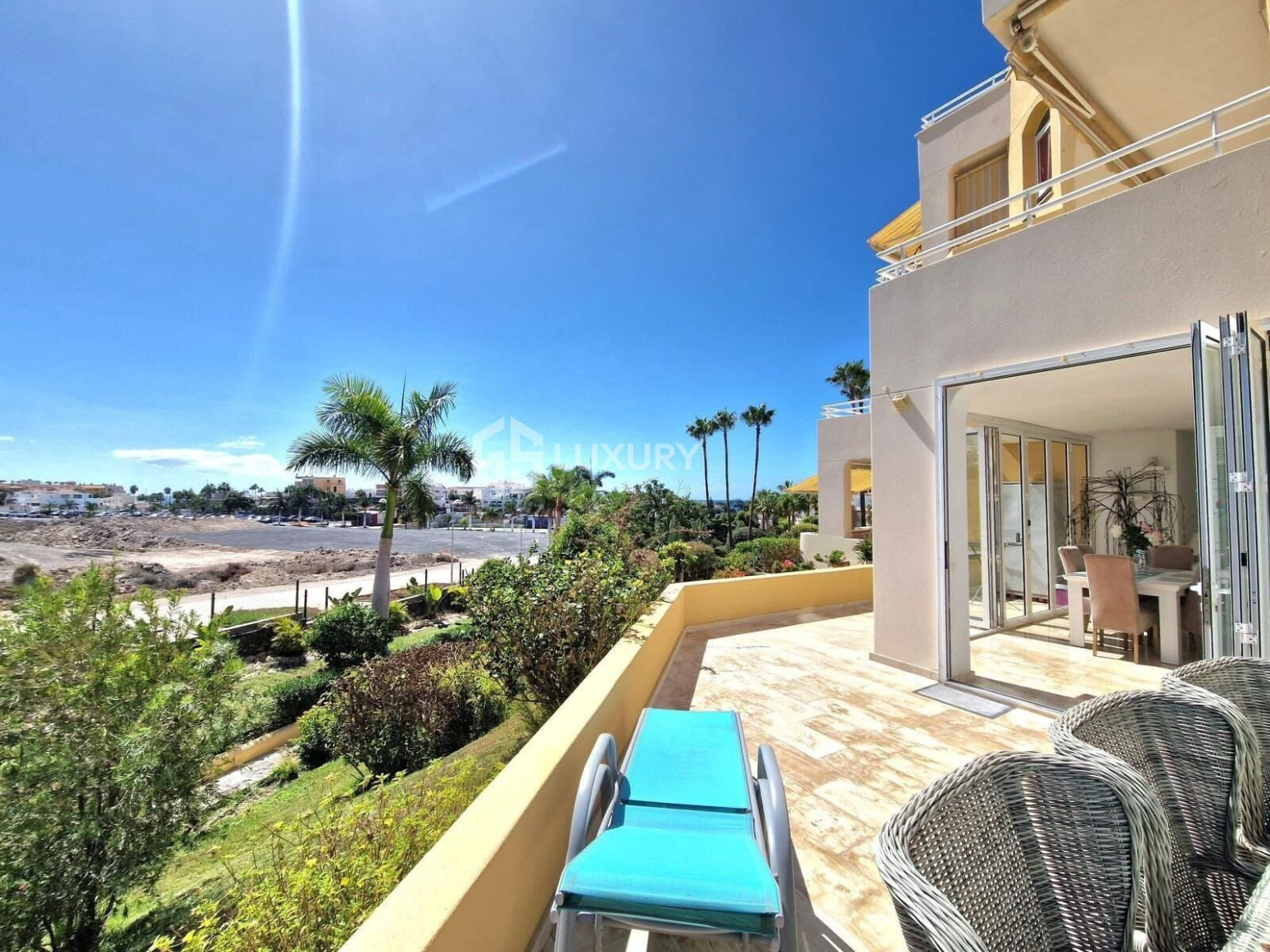 Luxury Apartment in Oasis La Caleta
