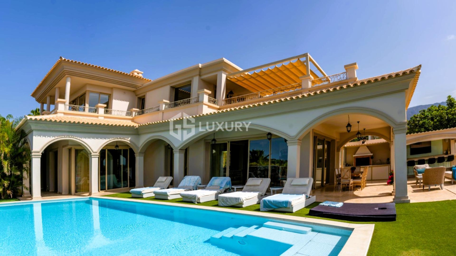 Dream Villa on Avenida Macaronesia, Golf Costa Adeje
