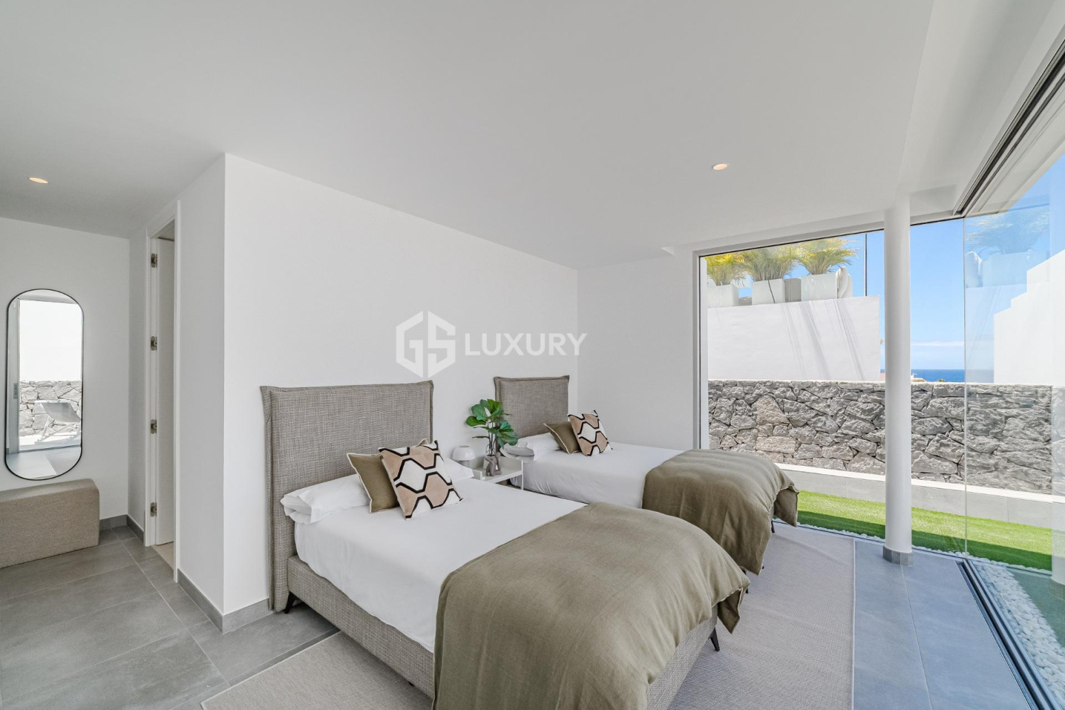 Luxury Villa in Rokabella – Adeje