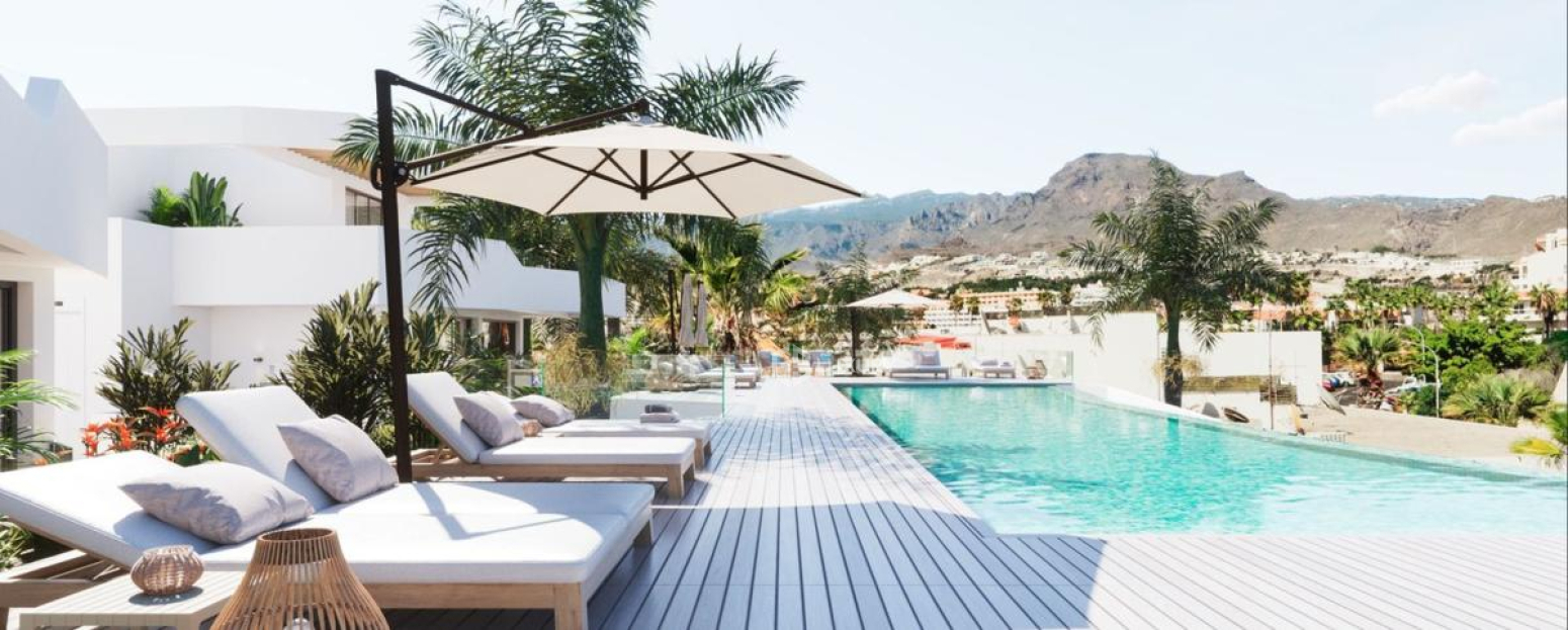 Las Pardelas: Luxury Residential Complex in Playa de las Américas