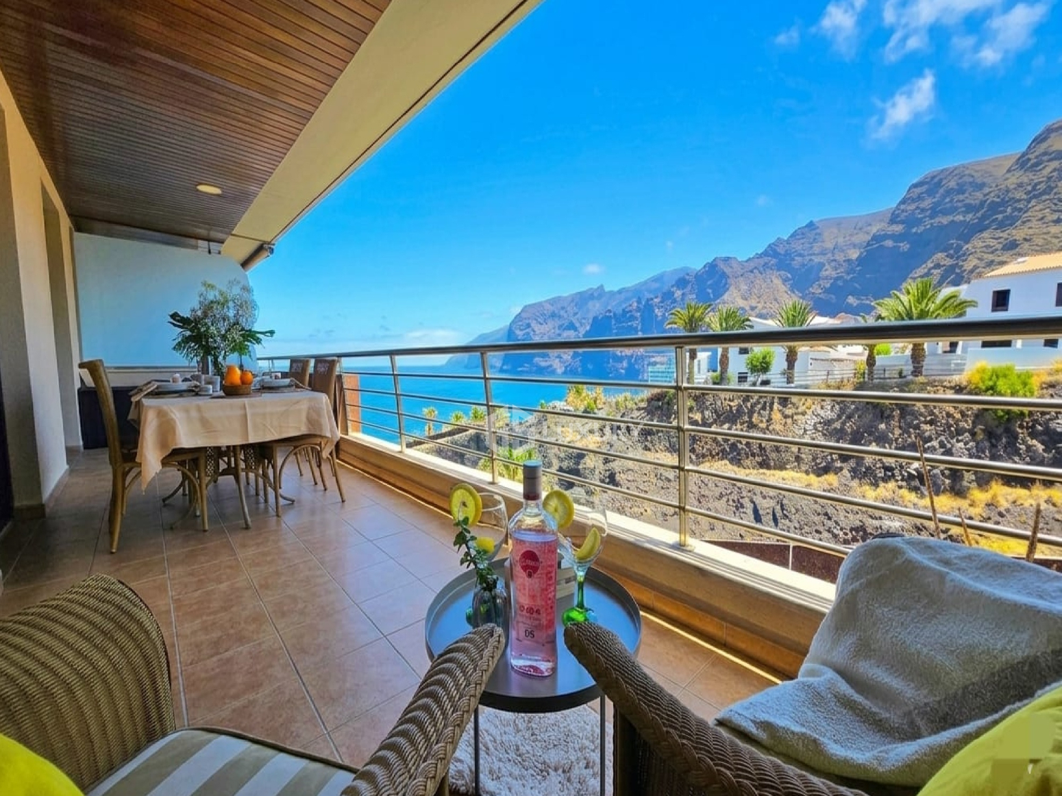 Luxury penthouse with spectacular sea views in Los Gigantes