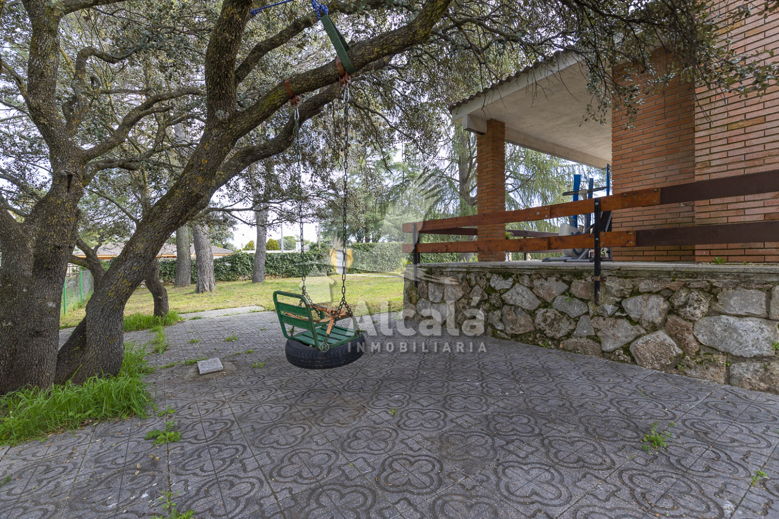 chalet independiente en una planta en las villas de nuevo baztan.