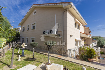 Gran vivienda en Loeches con muchisimas posibilidades