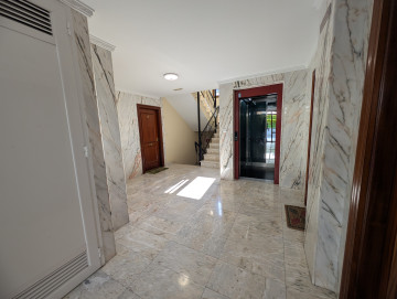 Piso casi nuevo en Limpias con garaje – 2 dormitorios