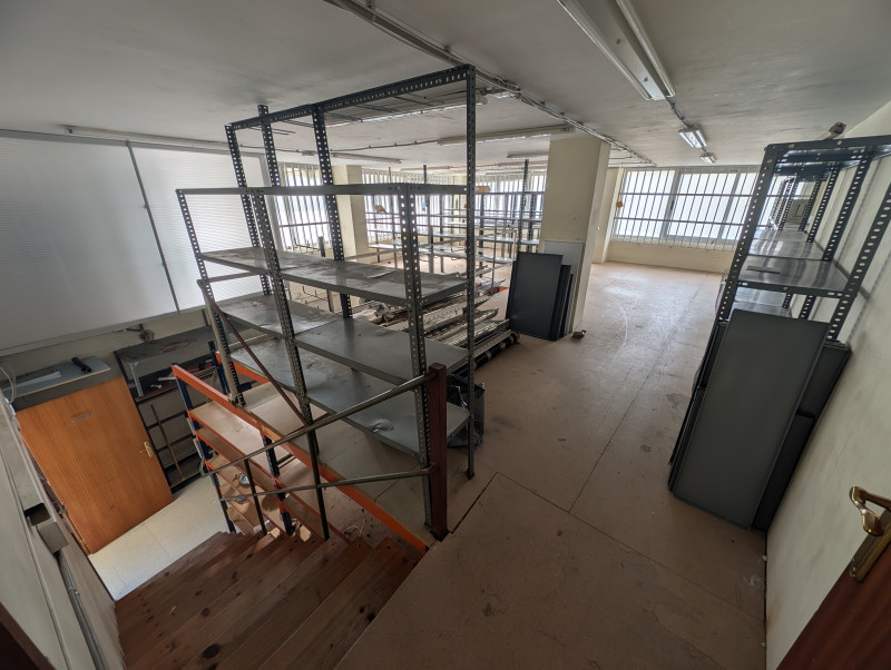 Local comercial 428 m² en centro de Colindres
