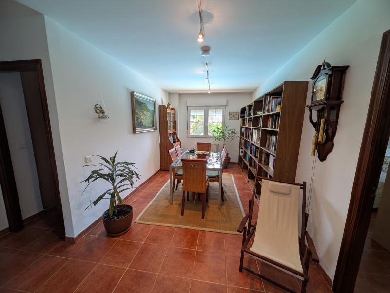 Chalet de una planta con piscina privada en Voto