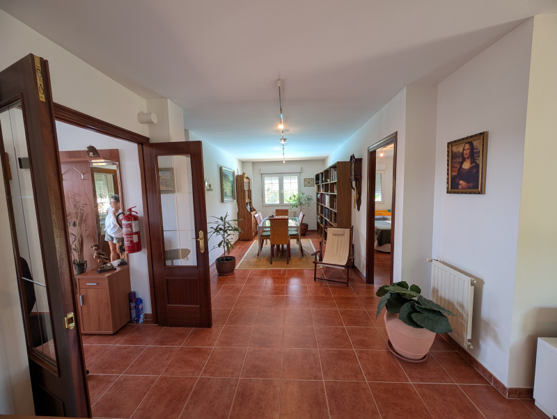 Chalet de una planta con piscina privada en Voto