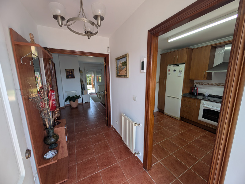 Chalet de una planta con piscina privada en Voto
