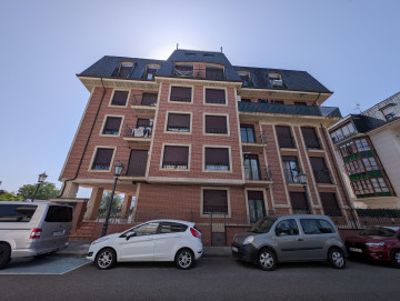 Piso de 2 habitaciones con 2 terraza en Colindres