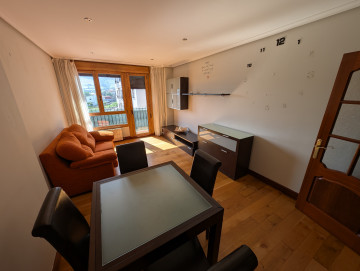 Piso de 2 habitaciones con 2 terraza en Colindres