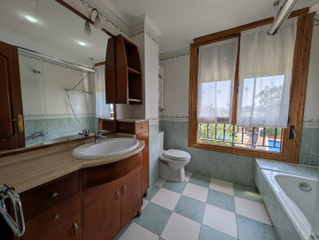 Piso de 2 habitaciones con 2 terraza en Colindres