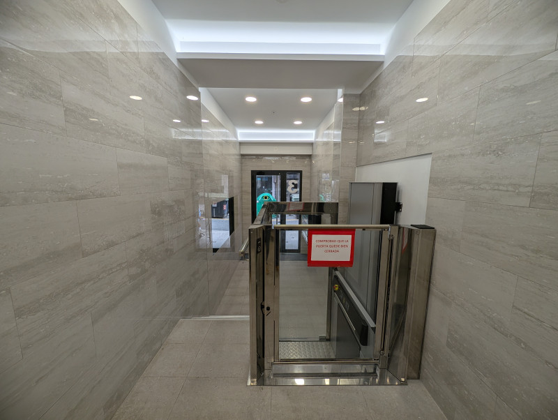 Piso reformado con ascensor en Santutxu (Bilbao)