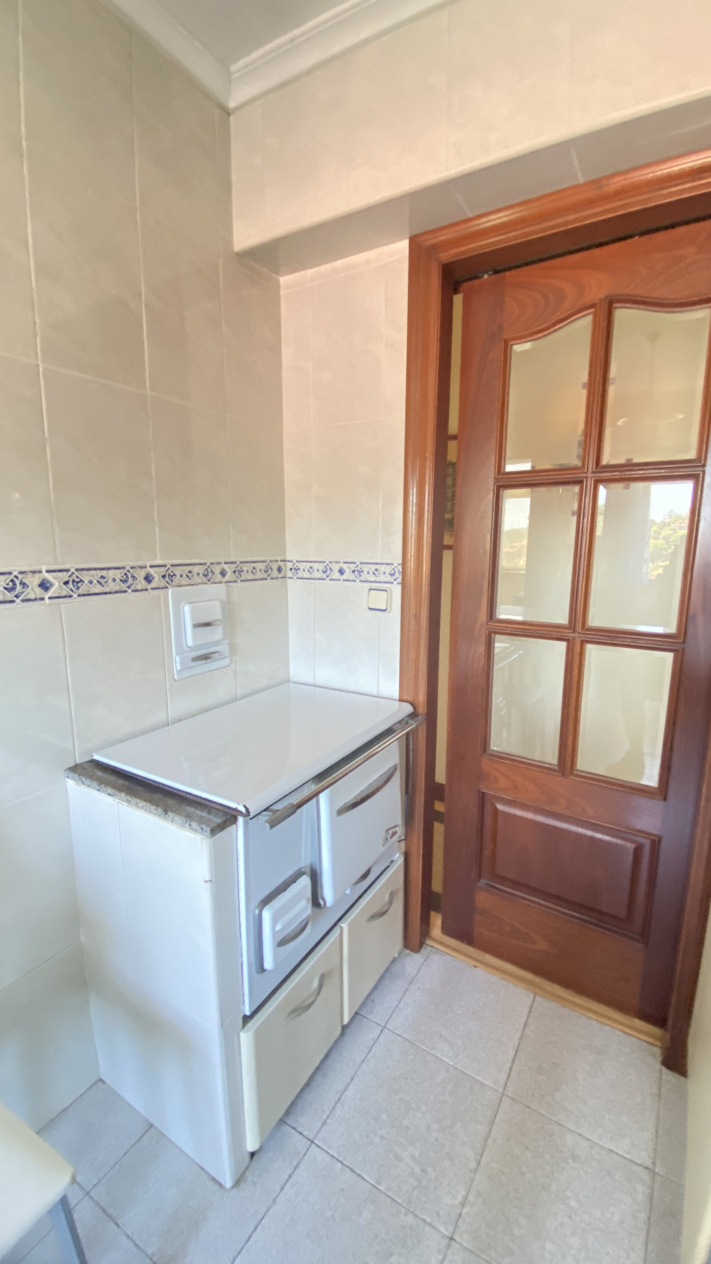 BUEN PISO CON ASCENSOR - 3 HAB EN AV. SANTANDER DE SOLARES