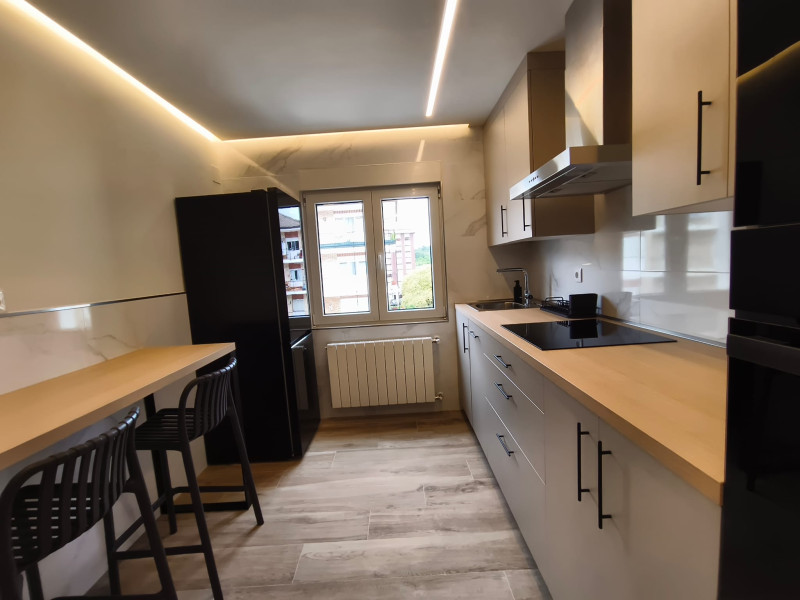 SOLARES CENTRO - PISO DE 3 HAB. A ESTRENAR EN ALQUILER FIJO