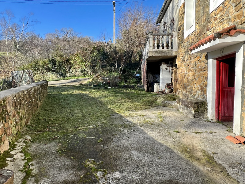 CASA DE PUEBLO EN RIOTUERTO