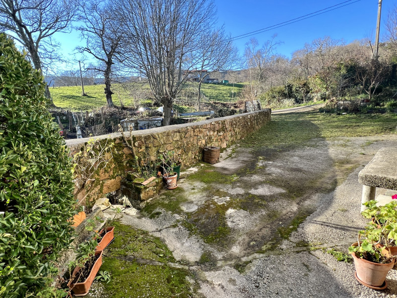 CASA DE PUEBLO EN RIOTUERTO