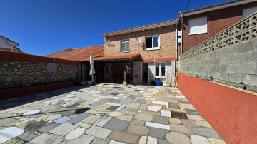 CASA EN TAGLE CON PRECIOSAS VISTAS AL MAR