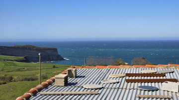 CASA EN TAGLE CON PRECIOSAS VISTAS AL MAR