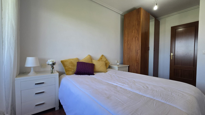 Elegant Studio Living (Demo)