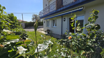 planta baja  de 3 dormitorios con jardin y garaje  en la playa de Suances