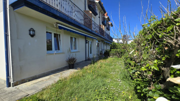 planta baja  de 3 dormitorios con jardin y garaje  en la playa de Suances
