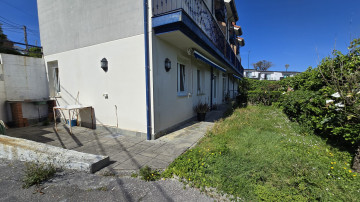 planta baja  de 3 dormitorios con jardin y garaje  en la playa de Suances