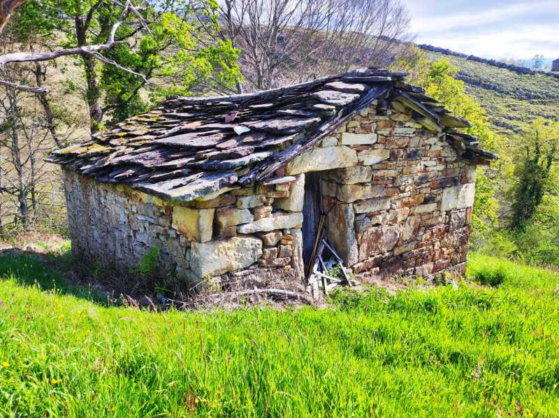 Venta de Casas o chalets en San Roque de Riomiera