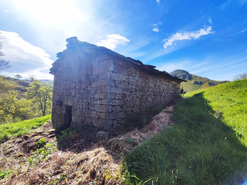 Venta de Casas o chalets en San Roque de Riomiera