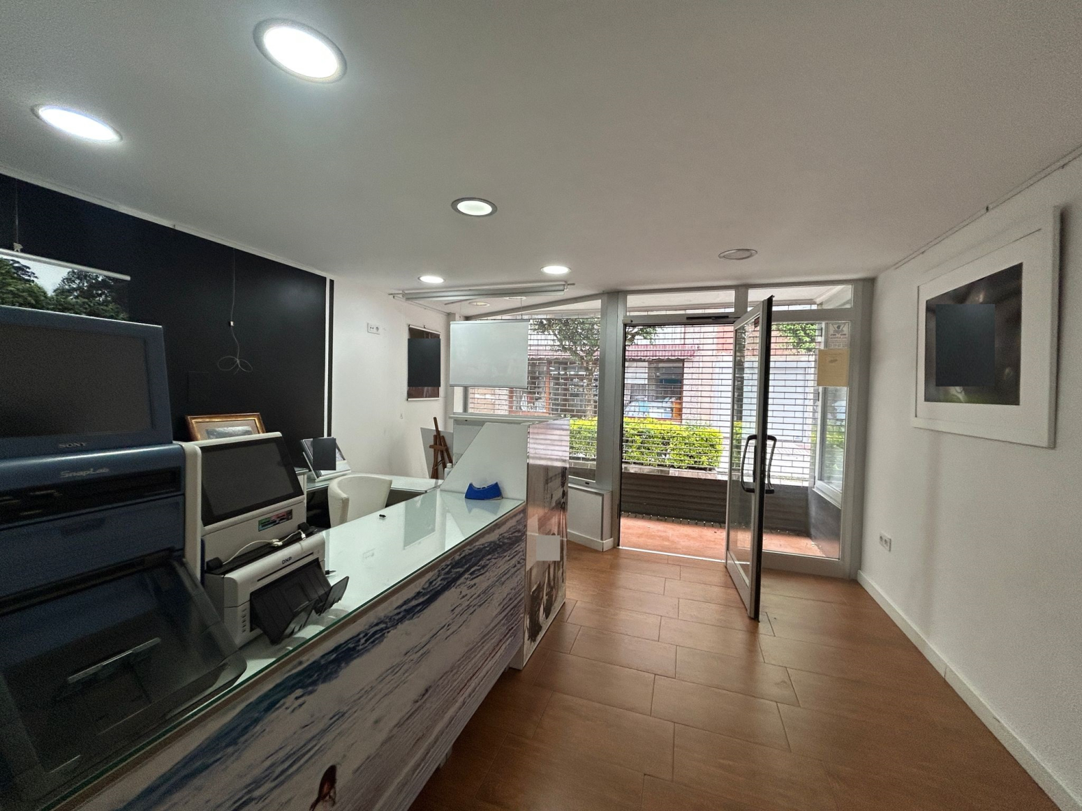Locales-Venta-Los Corrales de Buelna-1720668-Foto-3