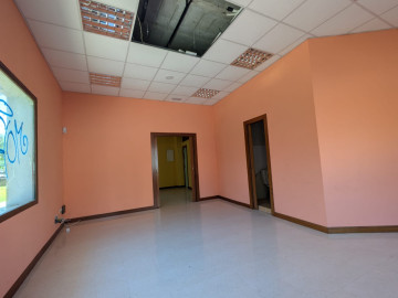 Venta de Locales en Los Corrales de Buelna