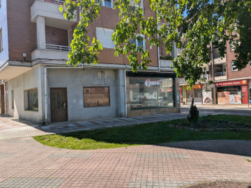 Venta de Locales en Los Corrales de Buelna