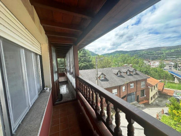 Venta de Pisos en Los Corrales de Buelna