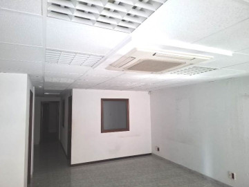 Venta de Locales en Cabezón de la Sal