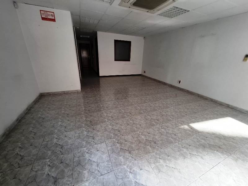 Venta de Locales en Cabezón de la Sal