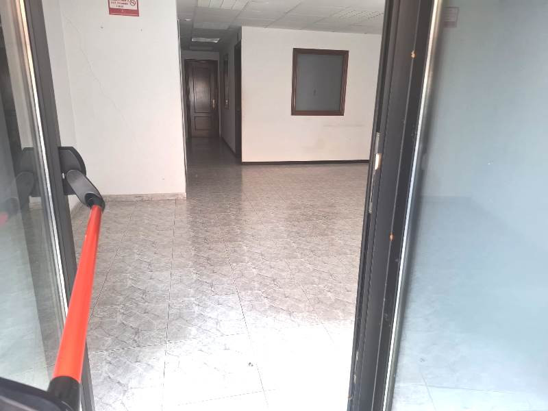 Venta de Locales en Cabezón de la Sal