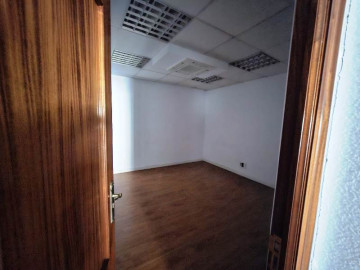 Venta de Locales en Cabezón de la Sal