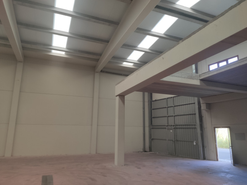 Elegant Studio Living (Demo)