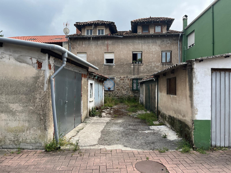 Venta de Casas o chalets en Los Corrales de Buelna