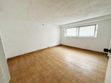 Locales-Venta-Torrelavega-456207-Foto-2-Carrousel