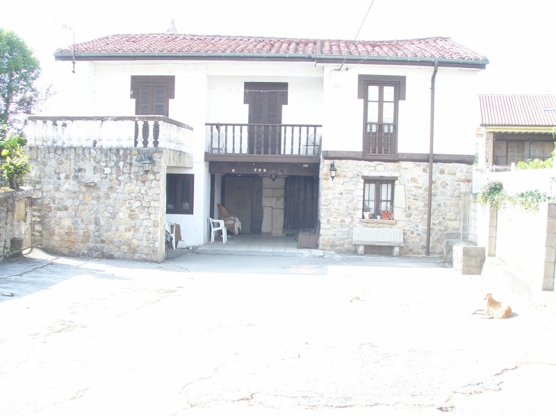 CASA EN VILLAPRESENTE