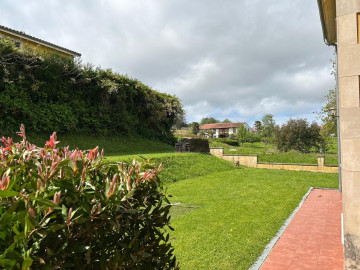 chalet en buen estado en Santillana del Mar