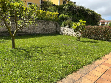 chalet en buen estado en Santillana del Mar