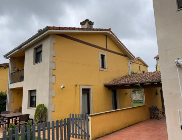 chalet en buen estado en Santillana del Mar