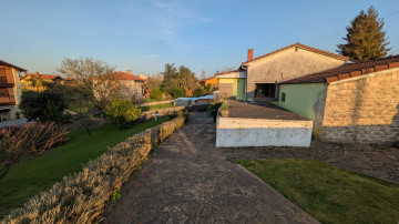 CASA INDEPENDIENTE EN FINCA DE 728M2